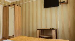 Гостевой дом Комнаты «Бархат на Смолина» Улан-Удэ Двухместный номер с 1 кроватью или 2 отдельными кроватями-3